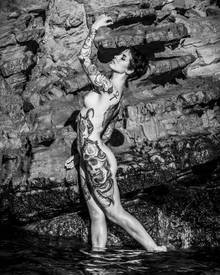 studio Pinkys Photo Emporium art nude modelling photo with Not on AdultFolio taken by @Pinkys_Photo_Emporium