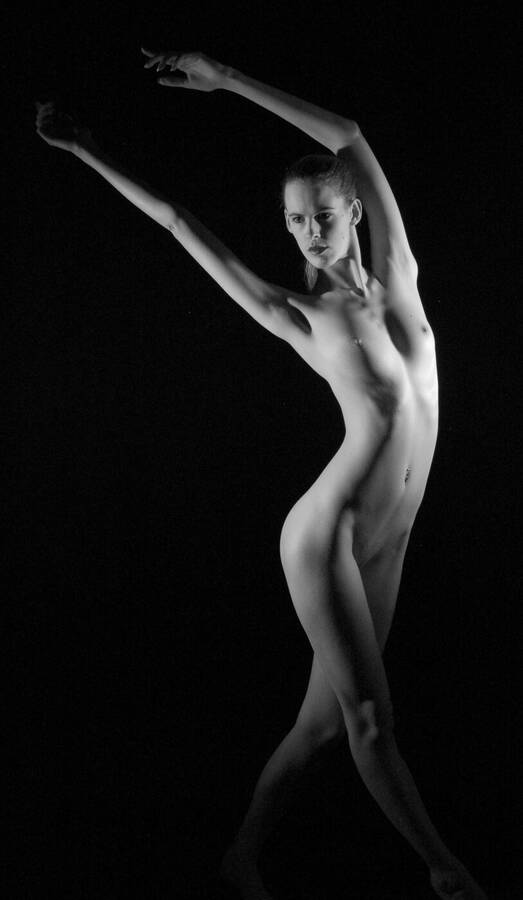 photographer Picturesque art nude modelling photo with @Melissa_Tongue